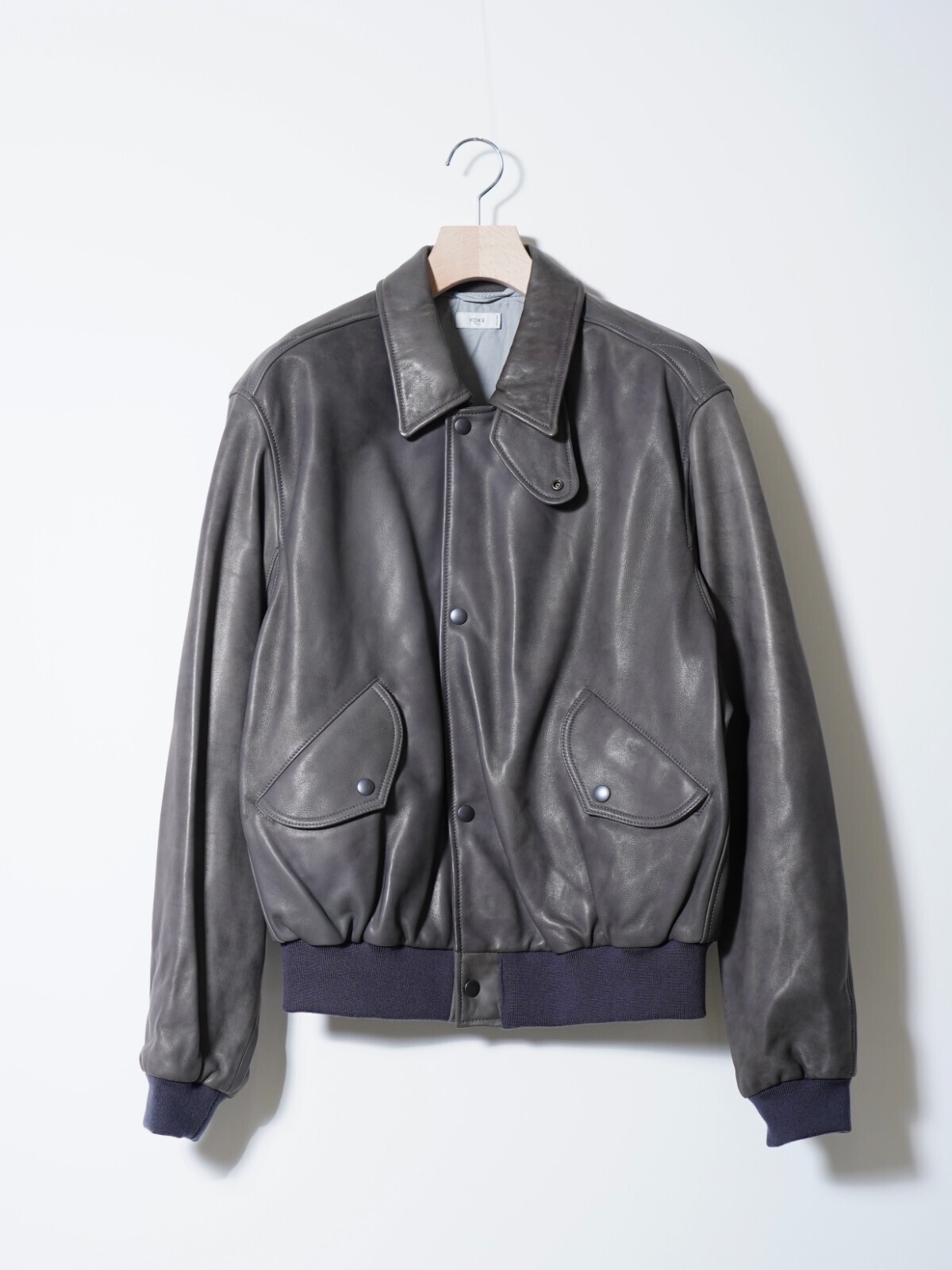 YOKE 남성 Lamb Leather Bomber Jacket 이미지1