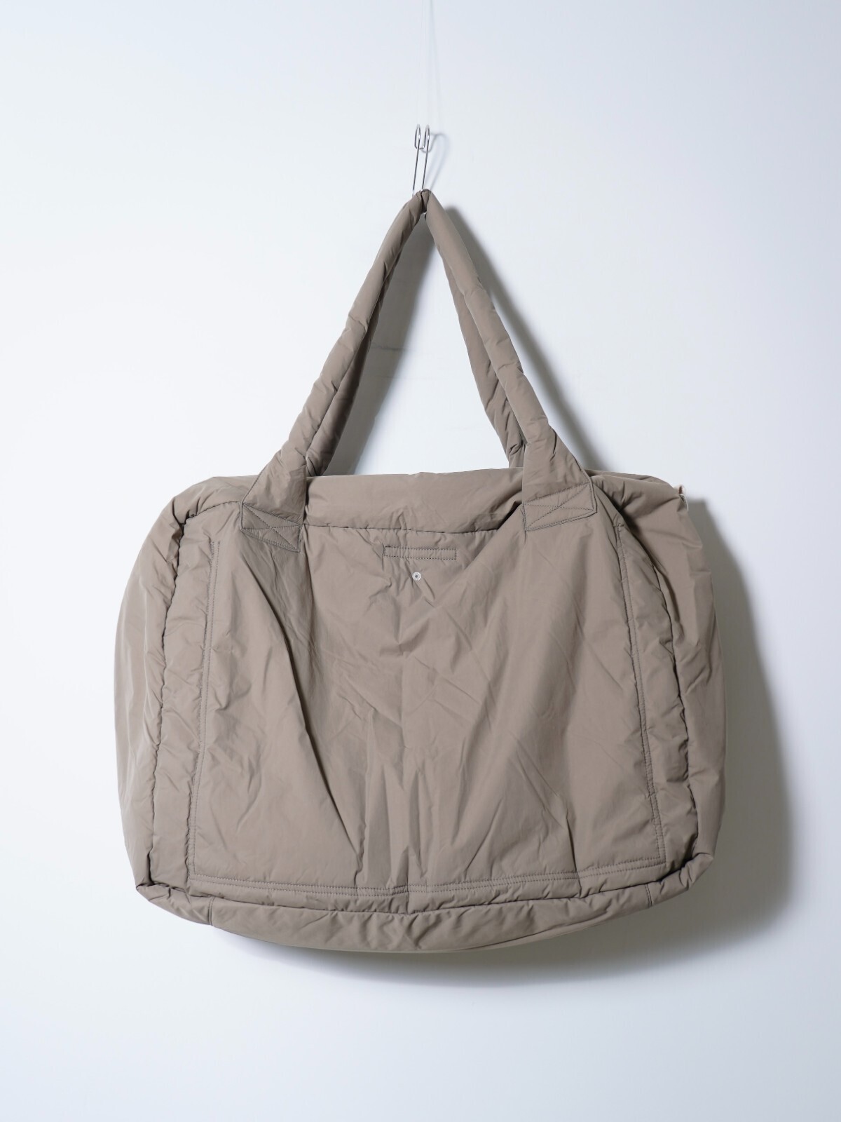 Abelia Edoward Goucha WOMENS & MENS STRIDE PADDED BAG  IMAGE2