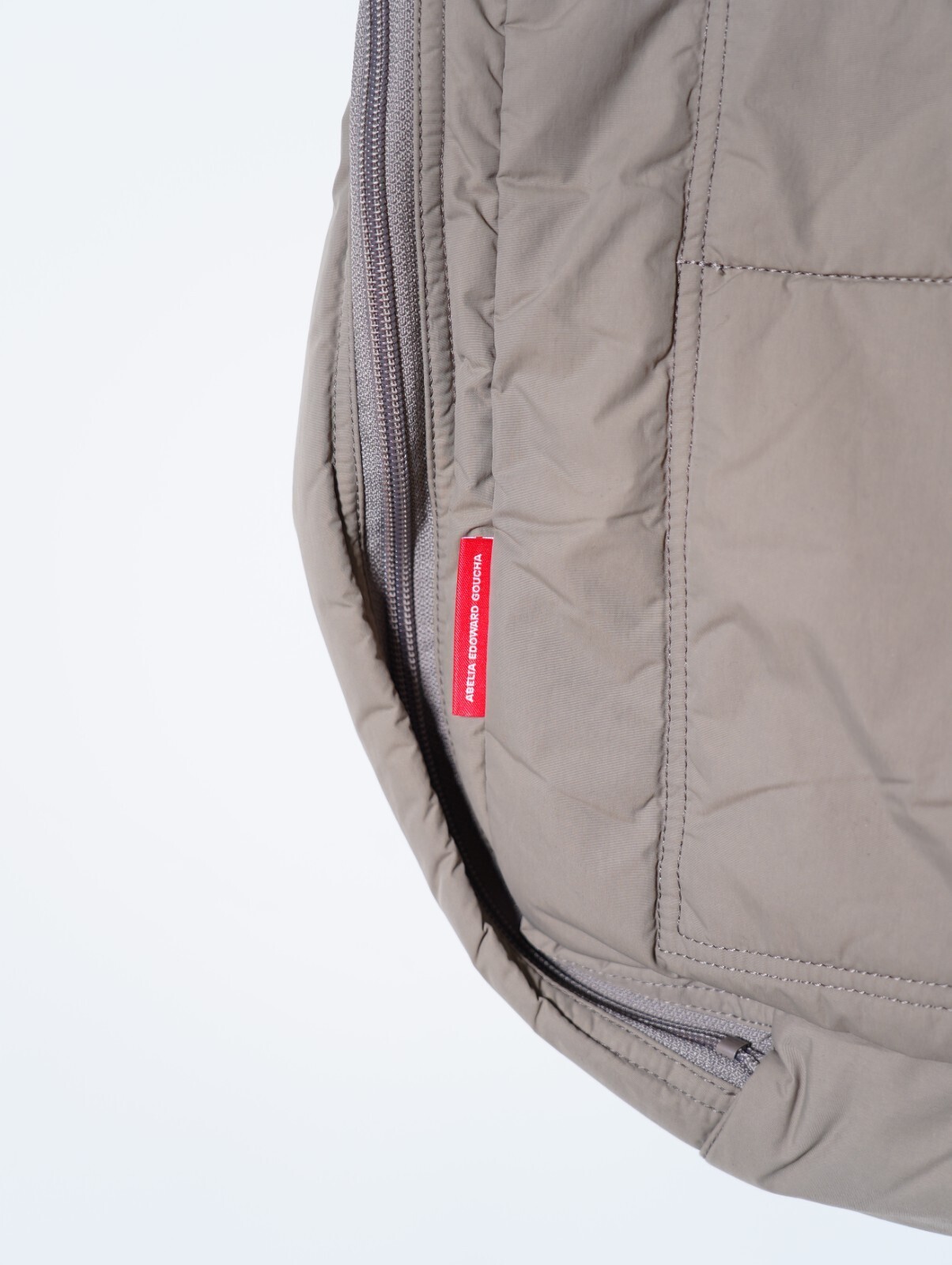 Abelia Edoward Goucha WOMENS & MENS STRIDE PADDED BAG  IMAGE6