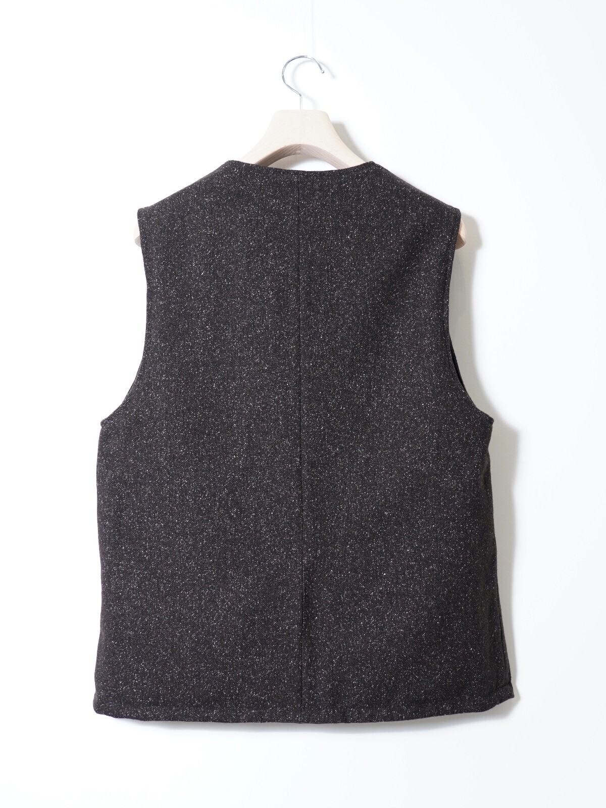 BISOWN WOMENS & MENS EX.) Lamb Leather / Wool Silk Reversible Vest IMAGE22