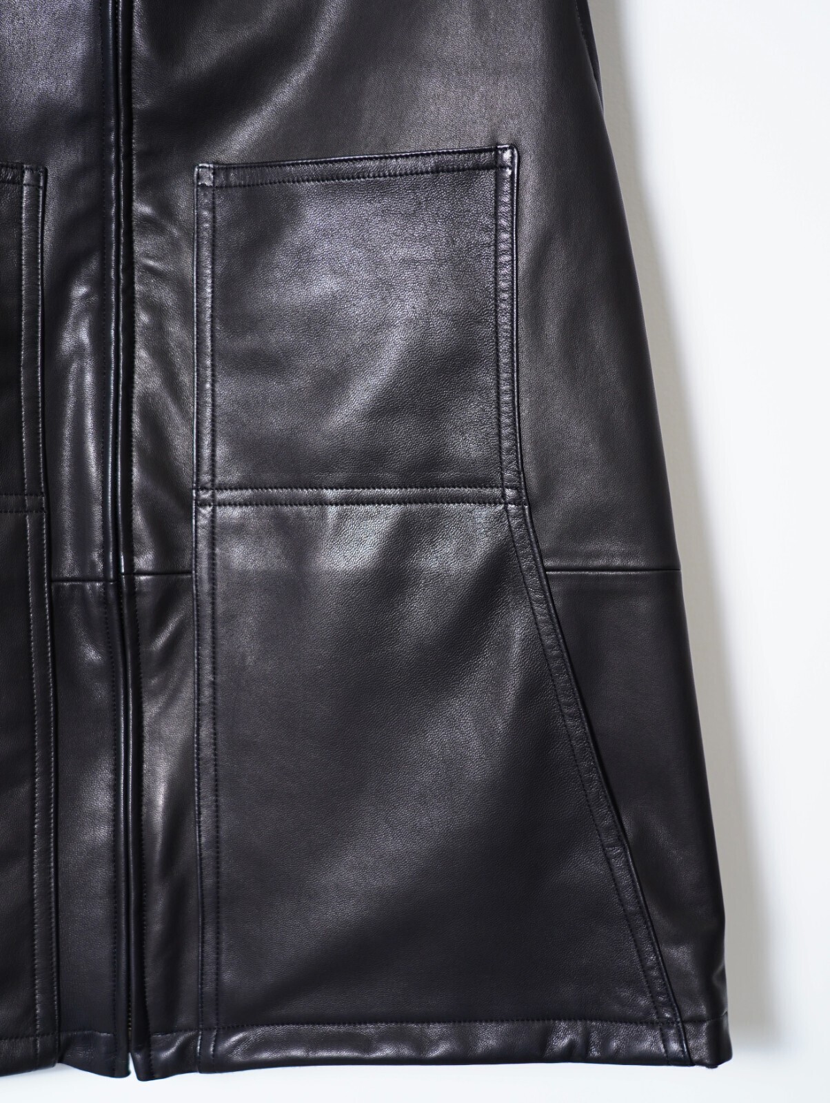 BISOWN WOMENS & MENS EX.) Lamb Leather / Wool Silk Reversible Vest IMAGE15