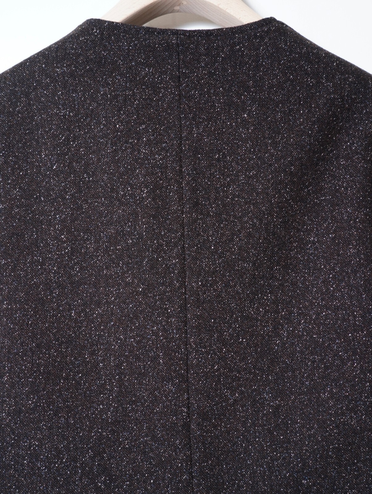 BISOWN WOMENS & MENS EX.) Lamb Leather / Wool Silk Reversible Vest IMAGE23