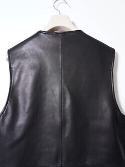 BISOWN WOMENS & MENS EX.) Lamb Leather / Wool Silk Reversible Vest IMAGE17