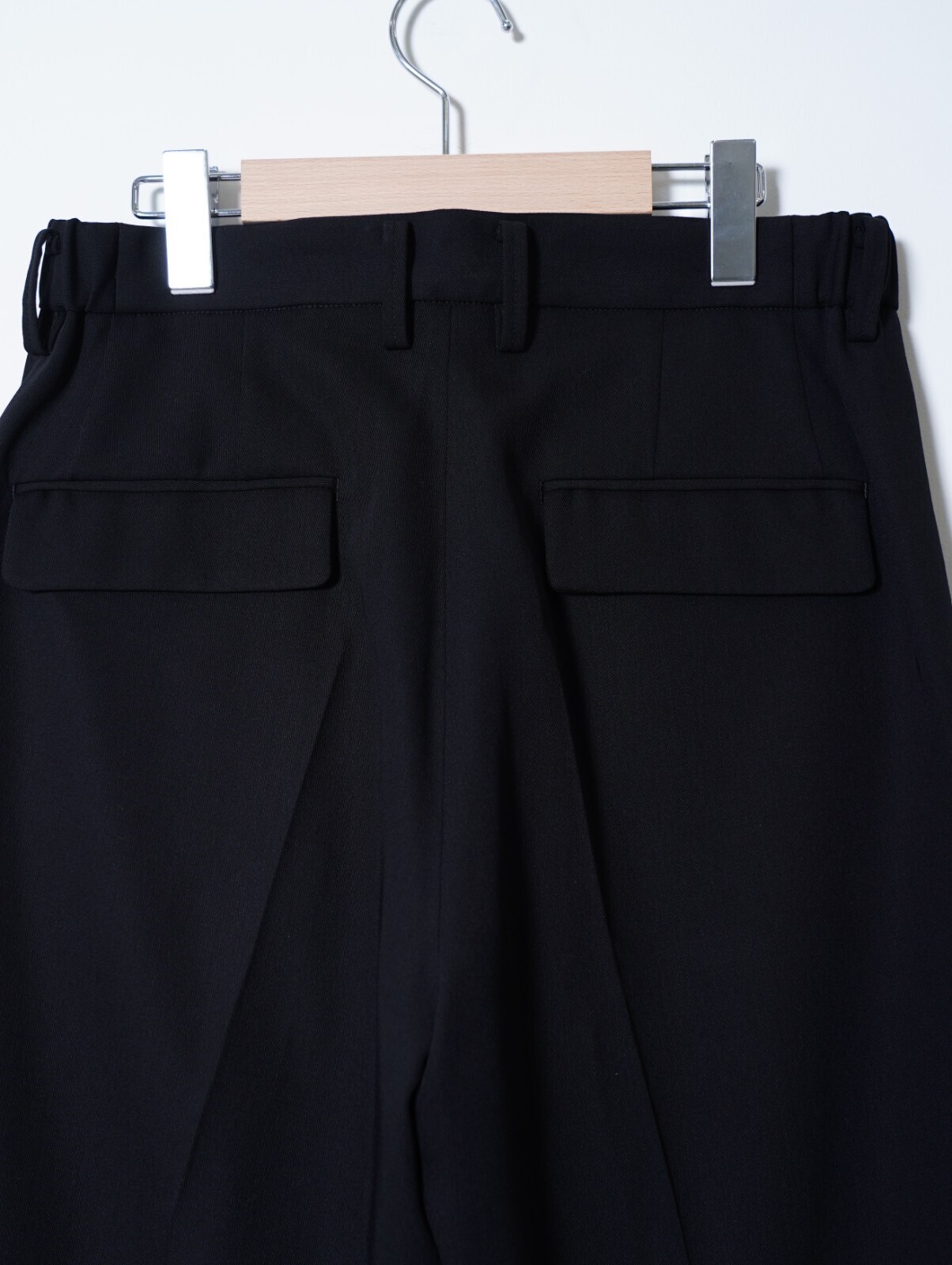 IRENISA 남성 TWO-TUCKS WIDE TROUSERS 이미지9