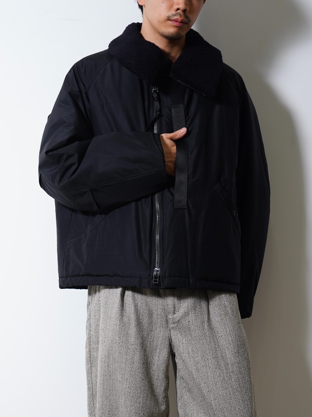 Product Twelve 남성 Light Wool Nylon Puffer Jacket 이미지5