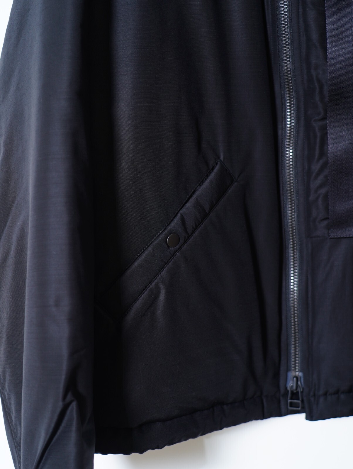 Product Twelve 남성 Light Wool Nylon Puffer Jacket 이미지13
