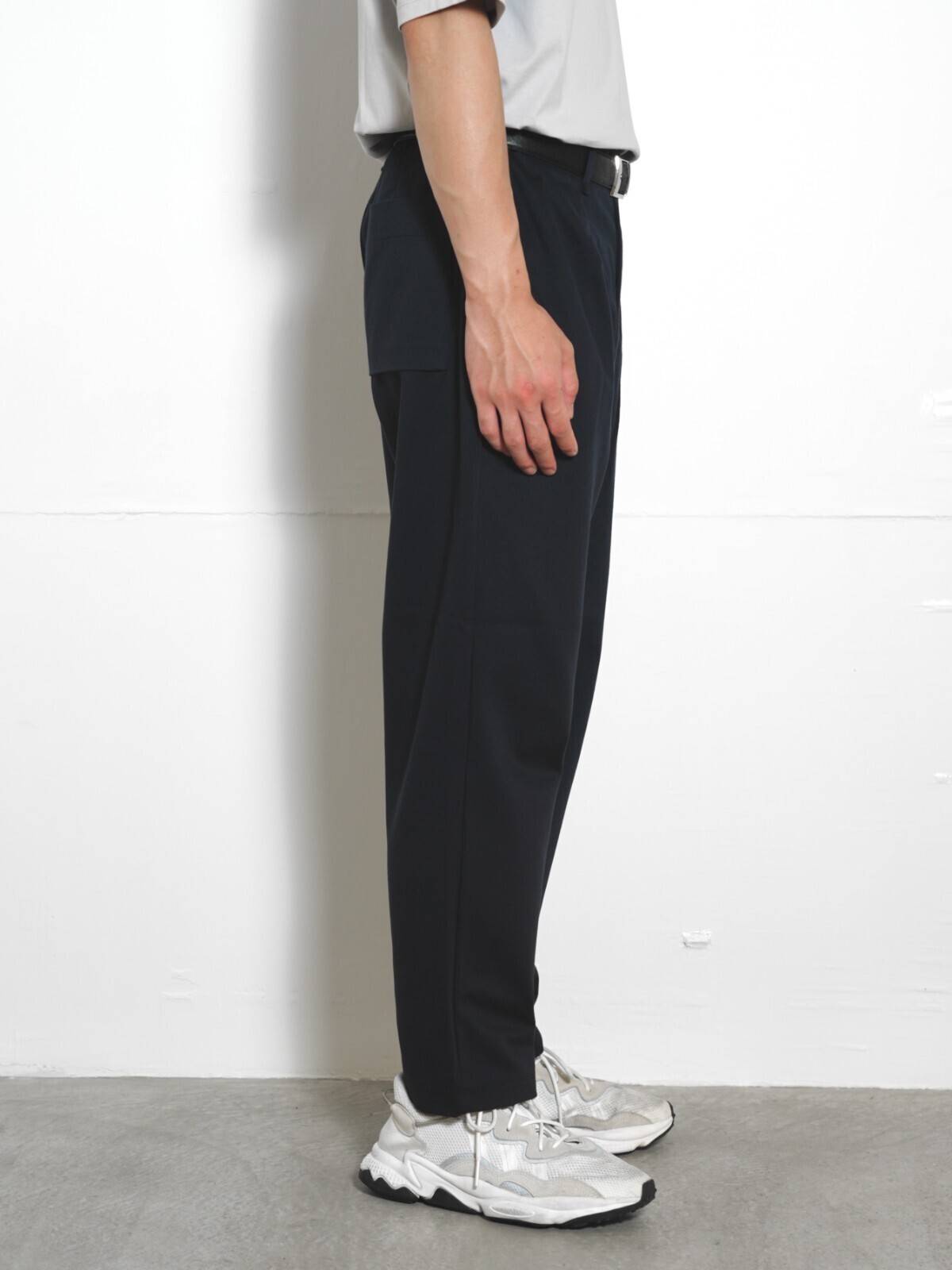 CURLY&Co. 남성 Peach Gabardine Trousers 이미지2