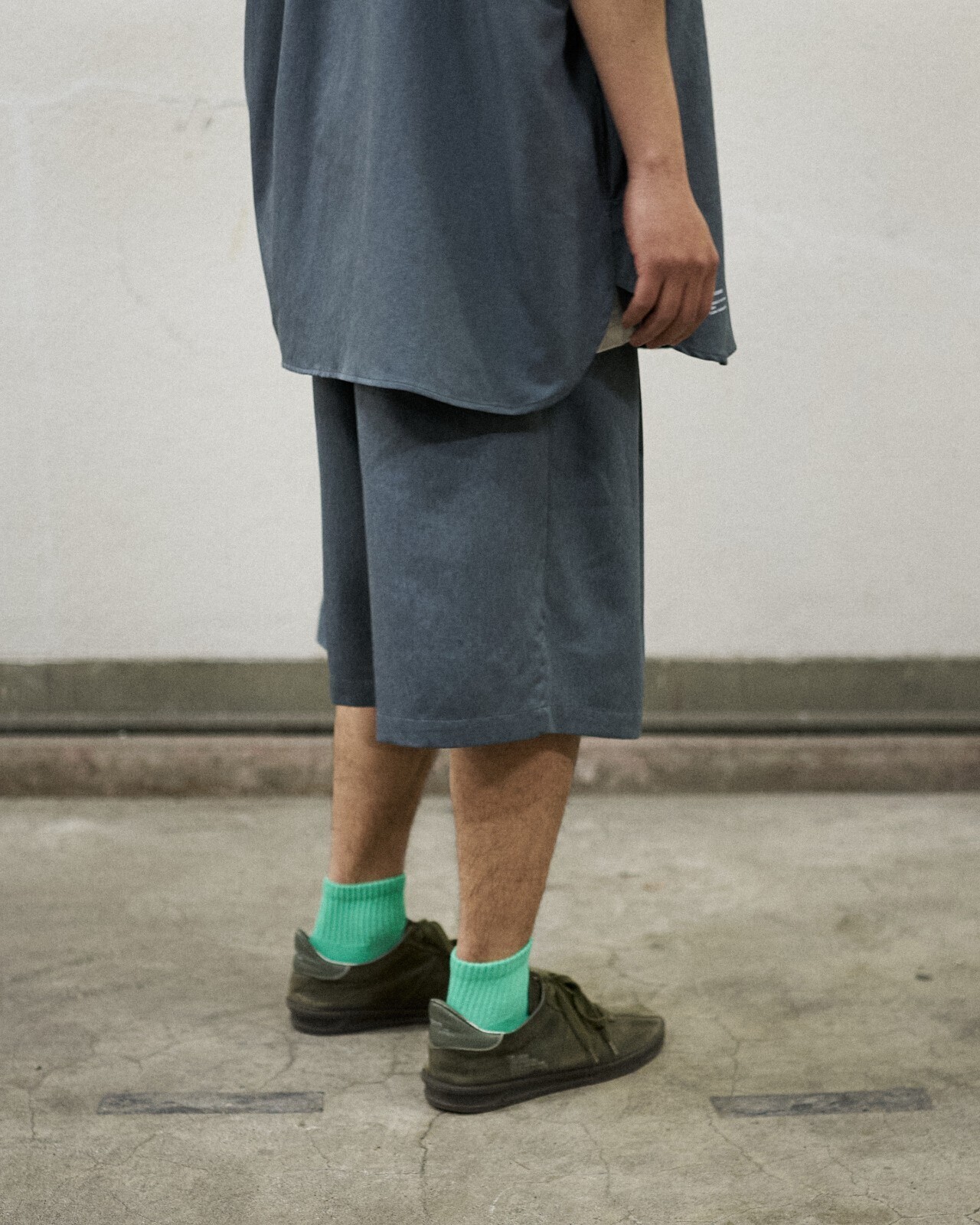 FreshService MENS COOLFIBER TWO TUCK EASY SHORTS IMAGE12