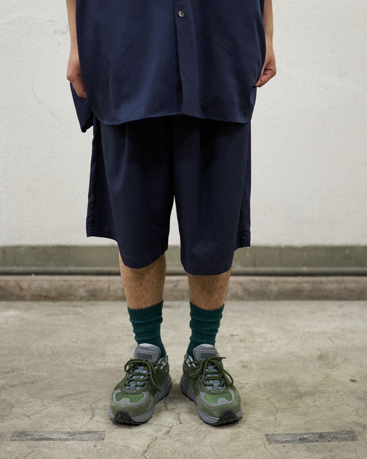 FreshService MENS COOLFIBER TWO TUCK EASY SHORTS IMAGE15