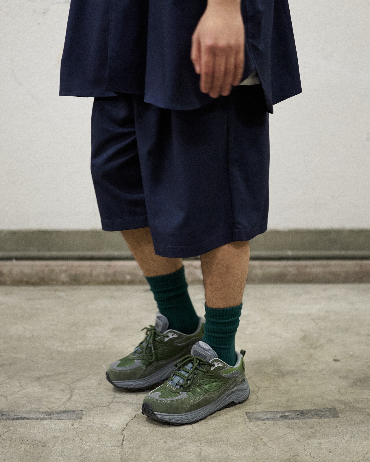 FreshService MENS COOLFIBER TWO TUCK EASY SHORTS IMAGE16