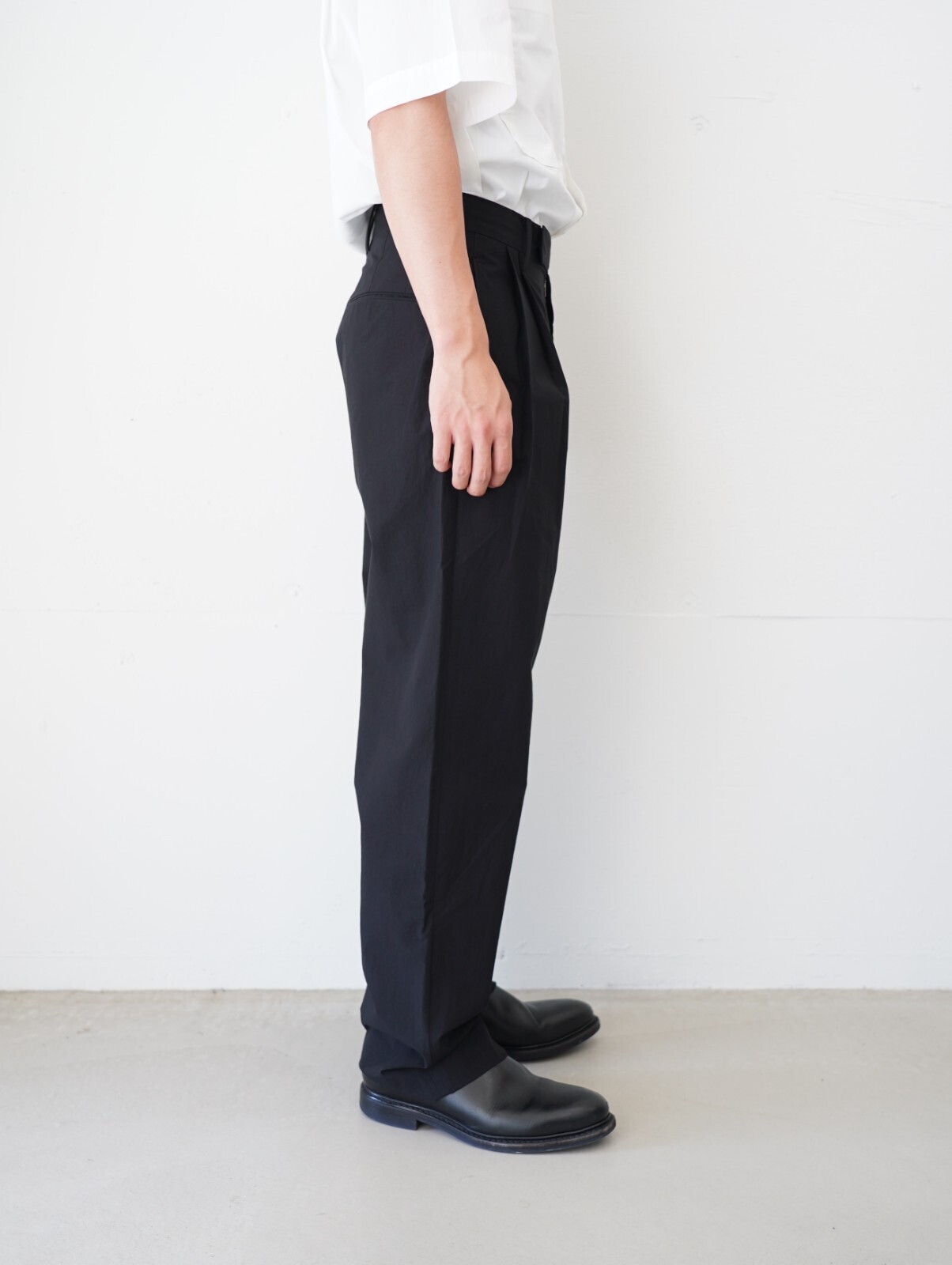 :colon MENS 2out-Pleats Slacks -Cotton Typewriter- IMAGE2