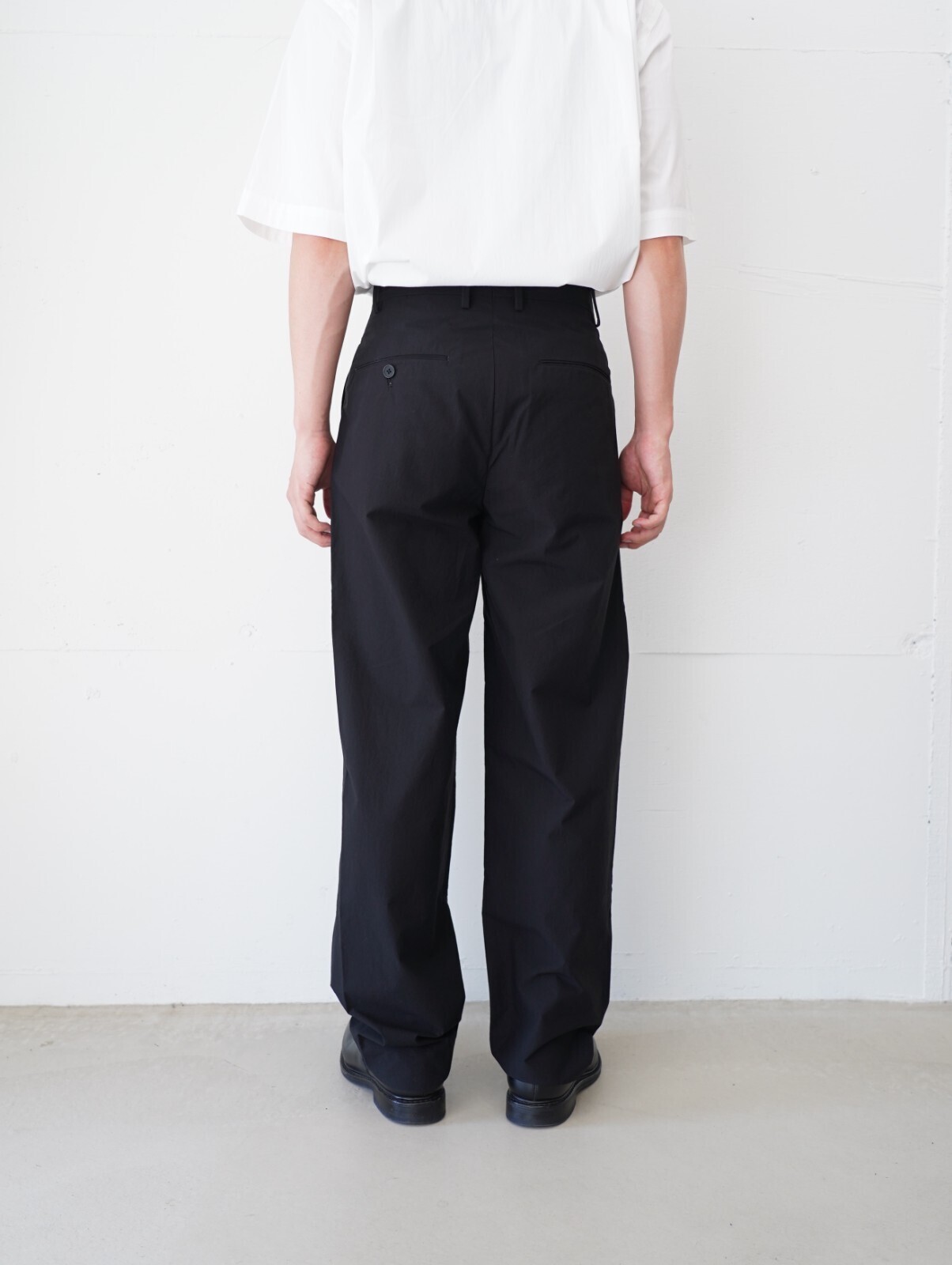 :colon MENS 2out-Pleats Slacks -Cotton Typewriter- IMAGE3