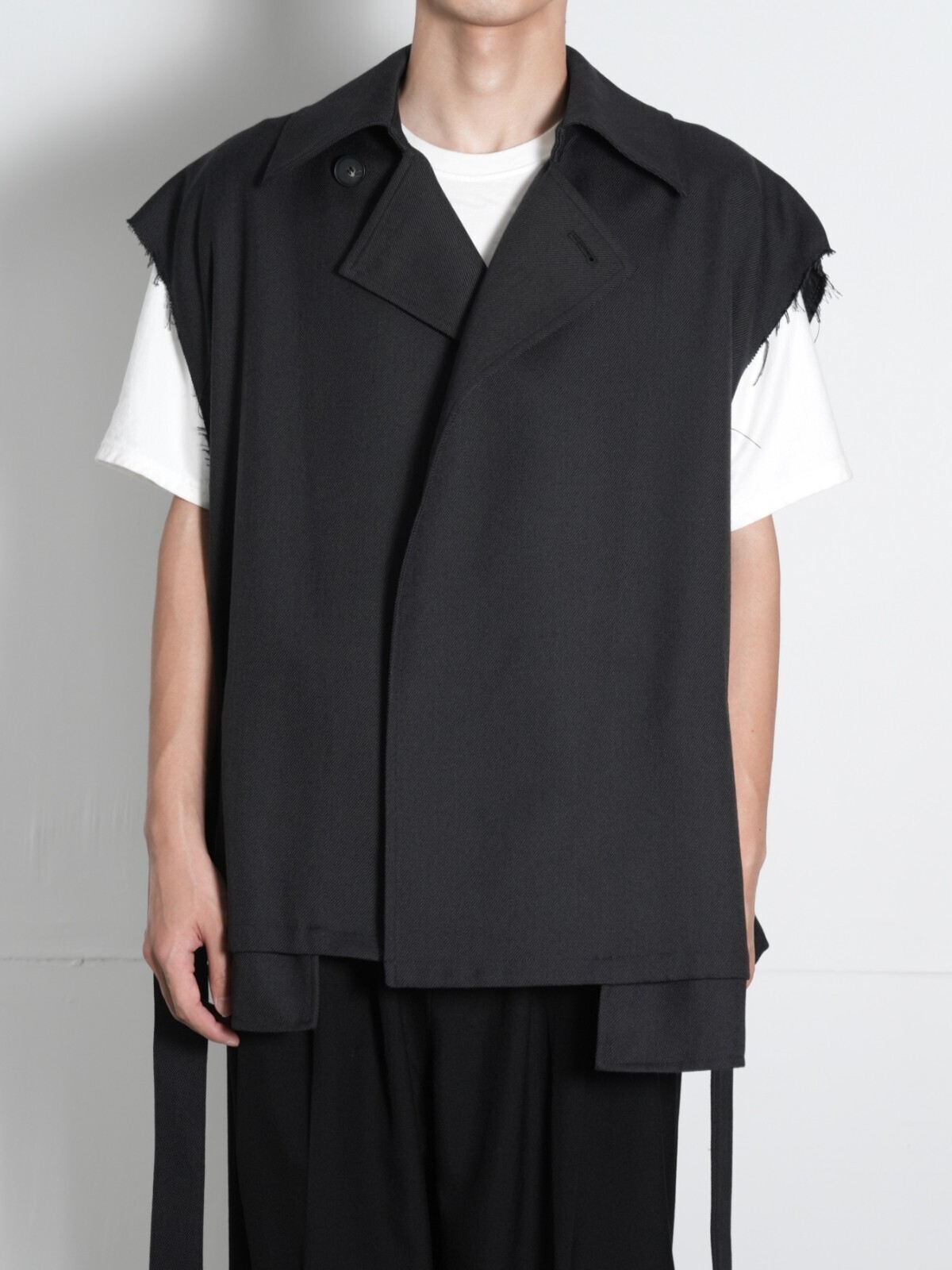Blanc YM WOMENS & MENS Short Trench Vest IMAGE1
