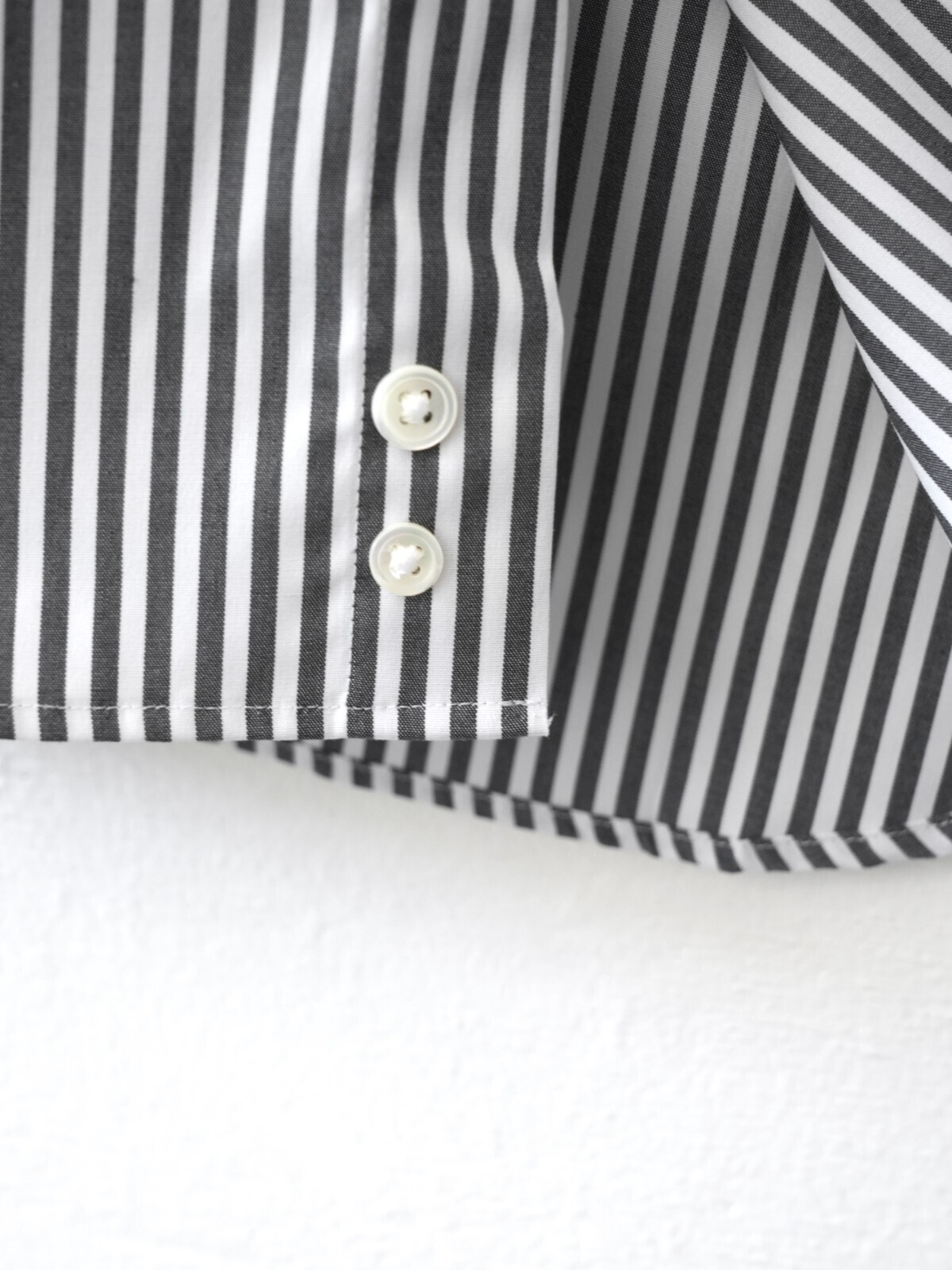 FUJI 女士 & 男士 Composed Stripe Shirt  图片8