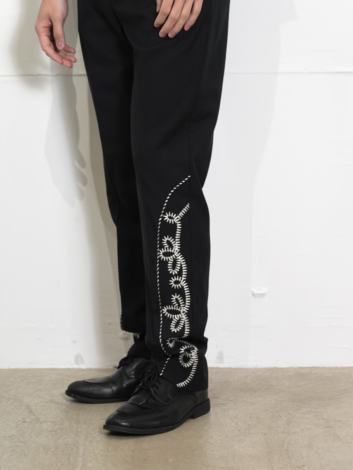 DAIRIKU 남성 Embroidery Western Slacks 이미지12