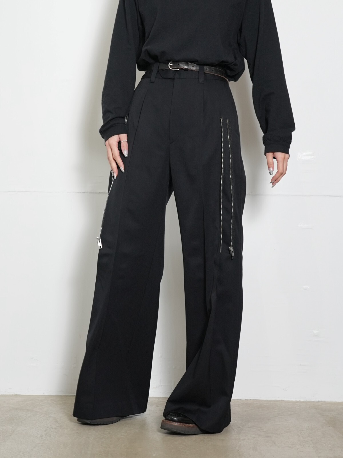 Hibiki Nakaminami 女士 & 男士 ZIPPED WOOL TROUSERS 图片10