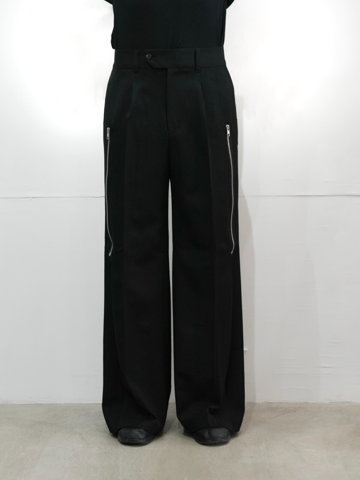 Hibiki Nakaminami 女士 & 男士 ZIPPED WOOL TROUSERS 图片11