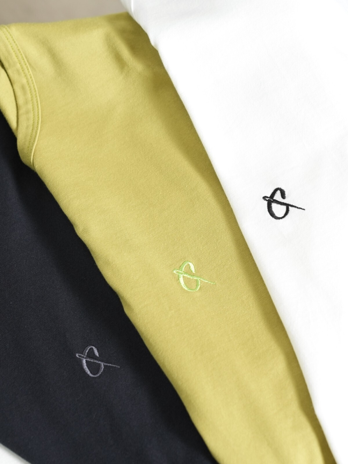 カーリー レディース & メンズ 刺繍ロングスリーブTシャツ 画像27