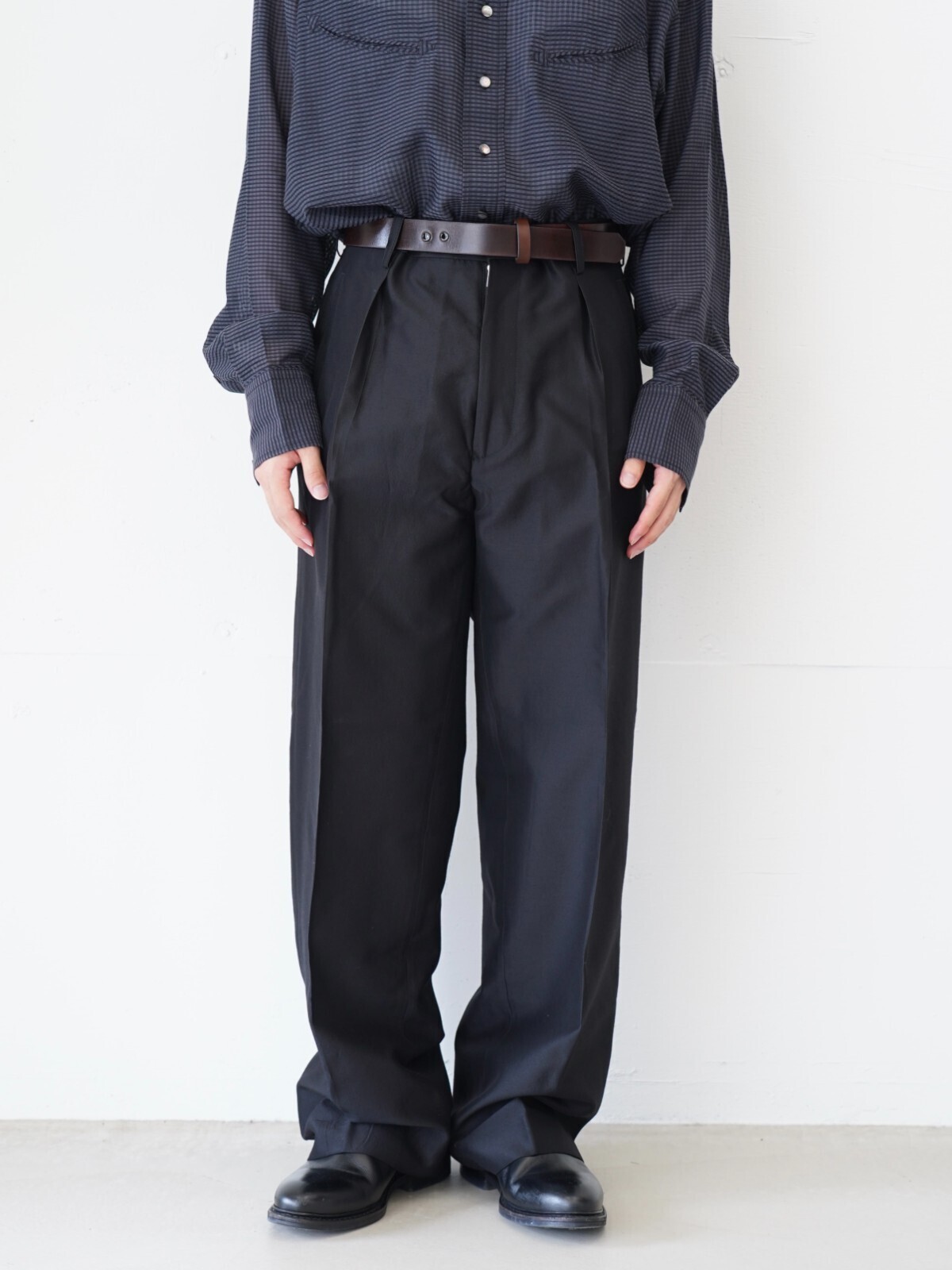 SEVEN BY SEVEN MENS IN-TUCK TROUSERS - Silk / Wool - IMAGE1