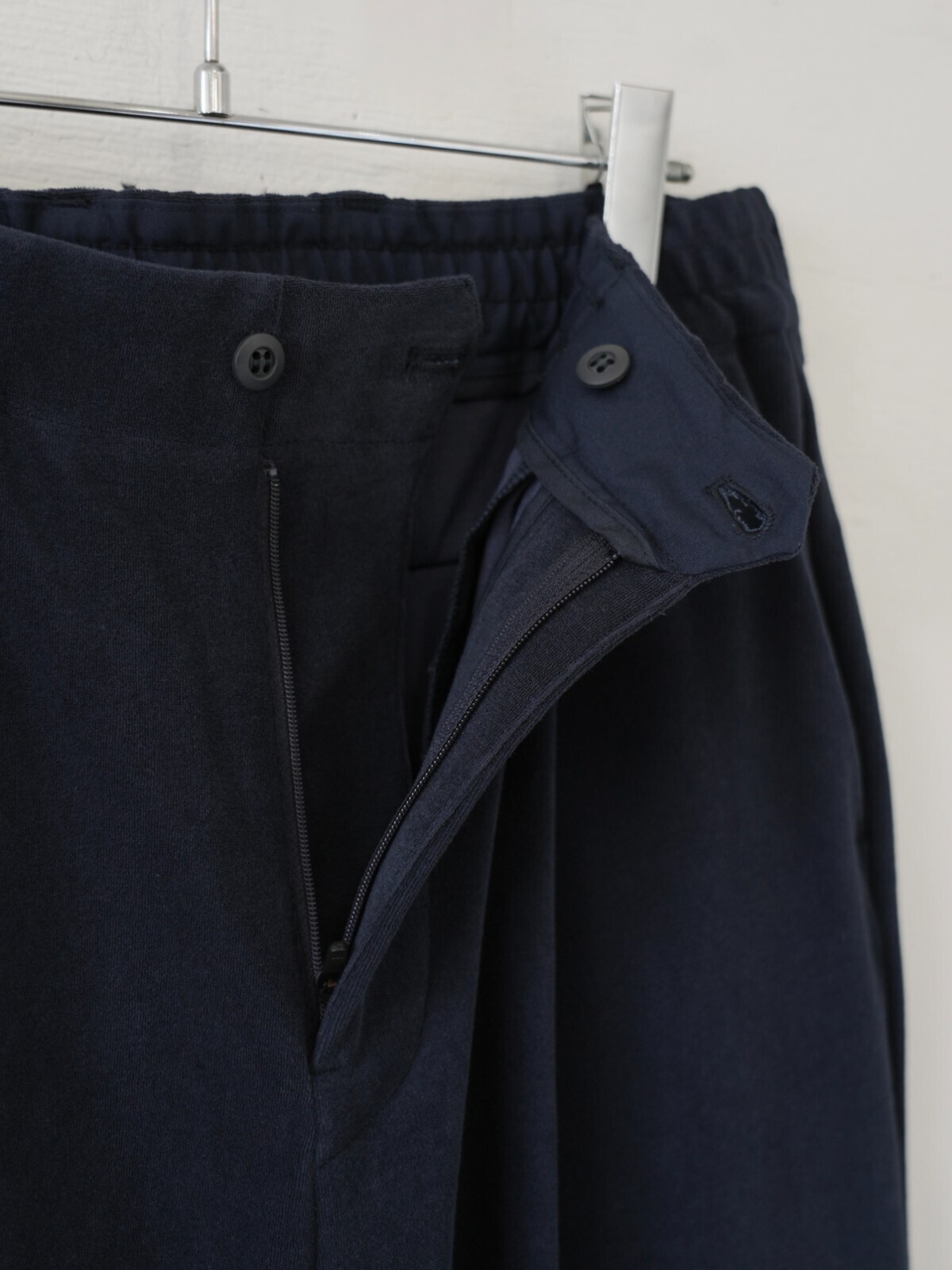CURLY&Co. 女裝 & 男裝 HIGH GAUGE PILE TAPERED TROUSERS 圖片8