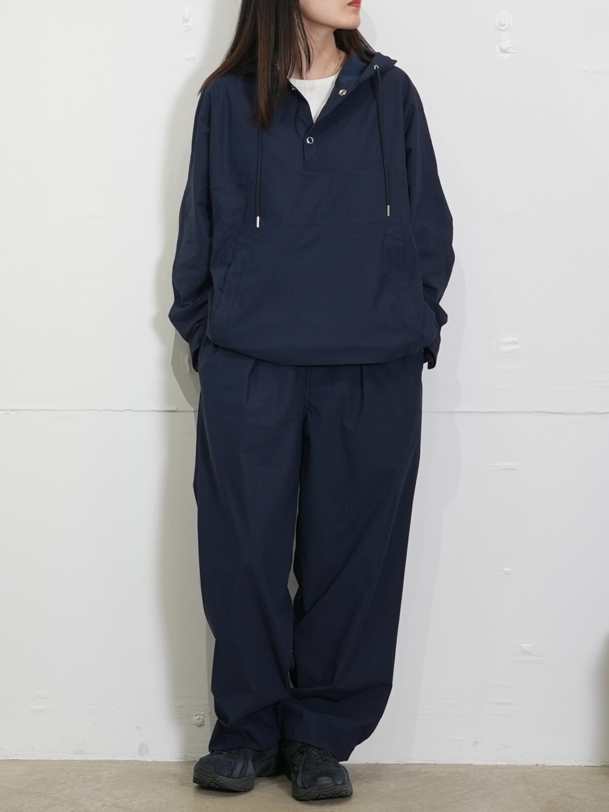 CURLY&Co. 여성 & 남성 SORONA TRICOT WIDE PANTS 이미지5