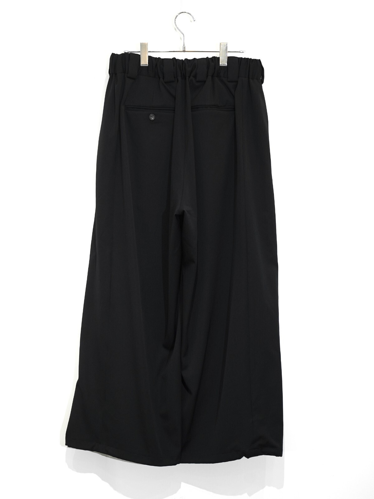【ALAIA】ウールギャバジン製 ラウンドパンツ ALAÏA ラウンドパンツ | パンツ | アライア JP