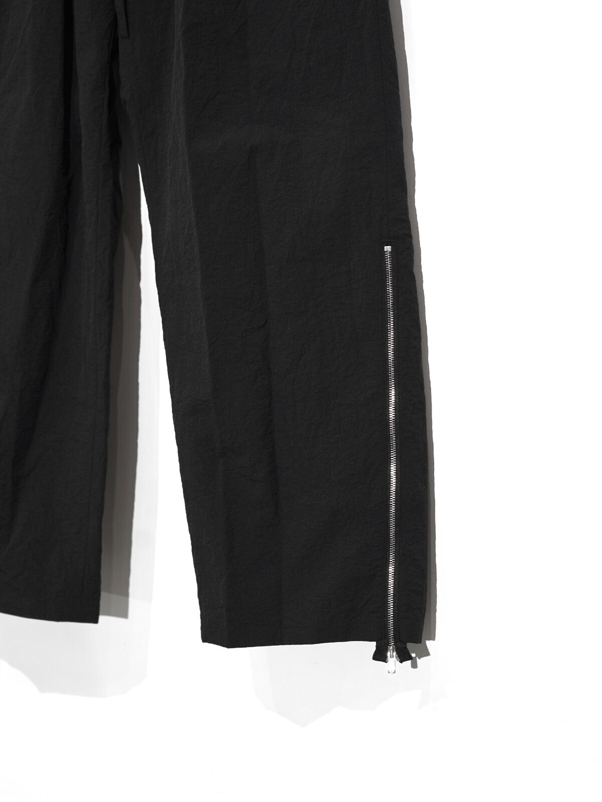 Blanc YM WOMENS & MENS Crispy Nylon Zip Up Pants IMAGE16