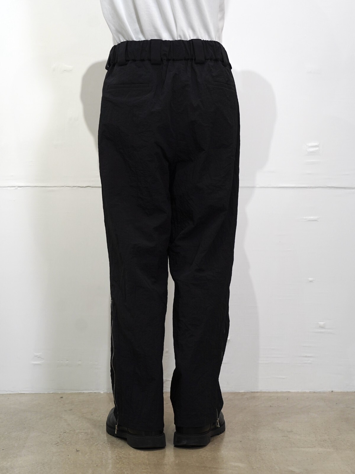 Blanc YM WOMENS & MENS Crispy Nylon Zip Up Pants IMAGE23