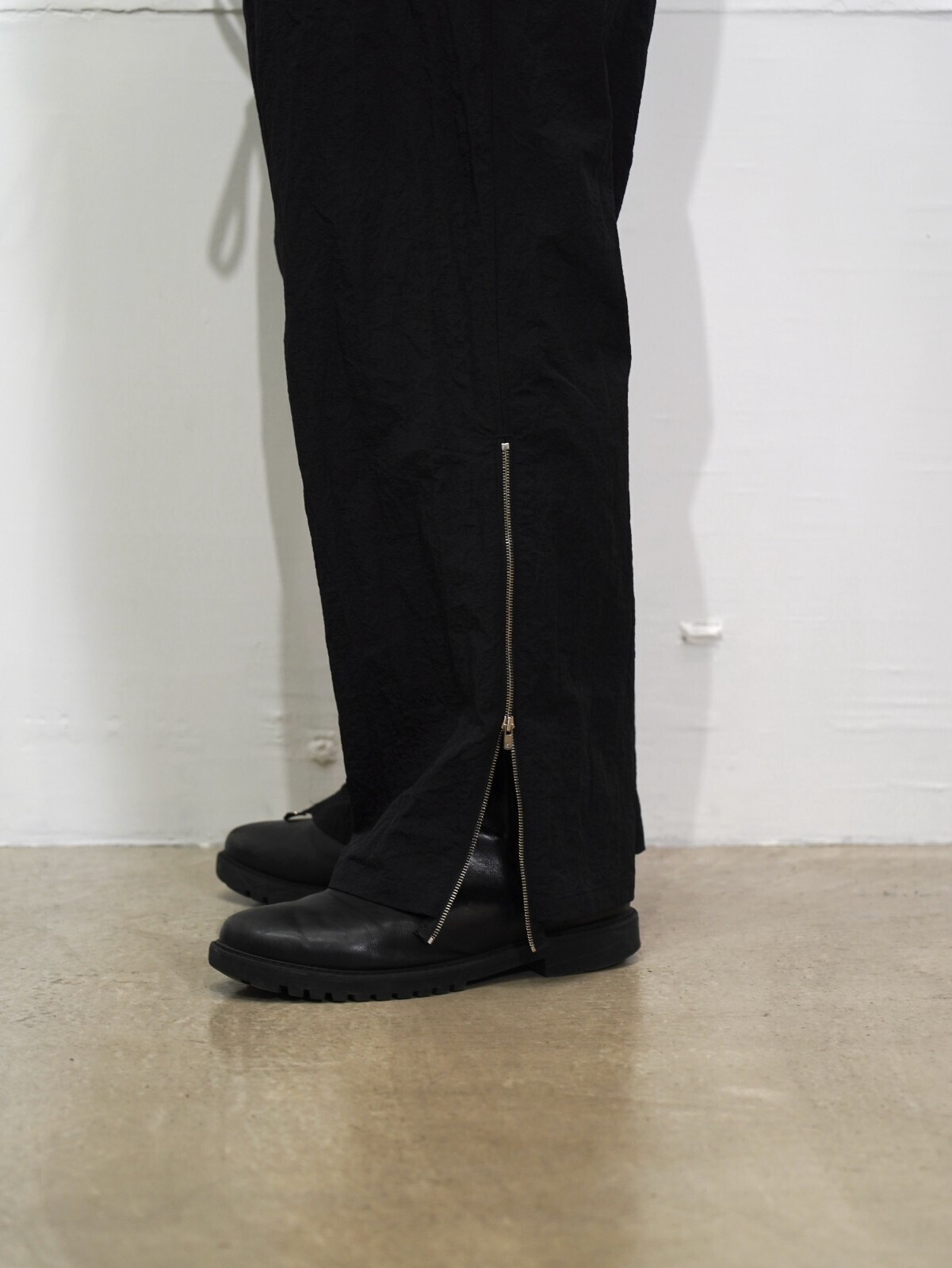 Blanc YM WOMENS & MENS Crispy Nylon Zip Up Pants IMAGE20