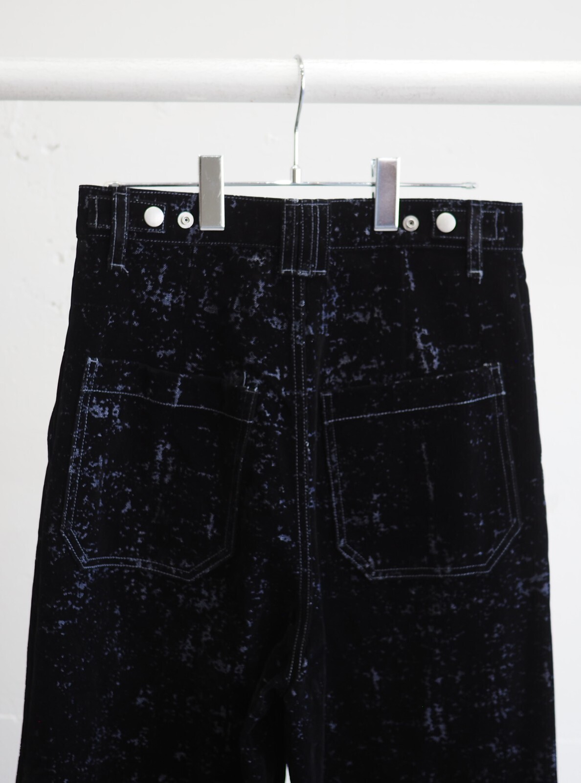 ヨーク メンズ フロッキープリントデニムワイドレッグバギーパンツ 画像8