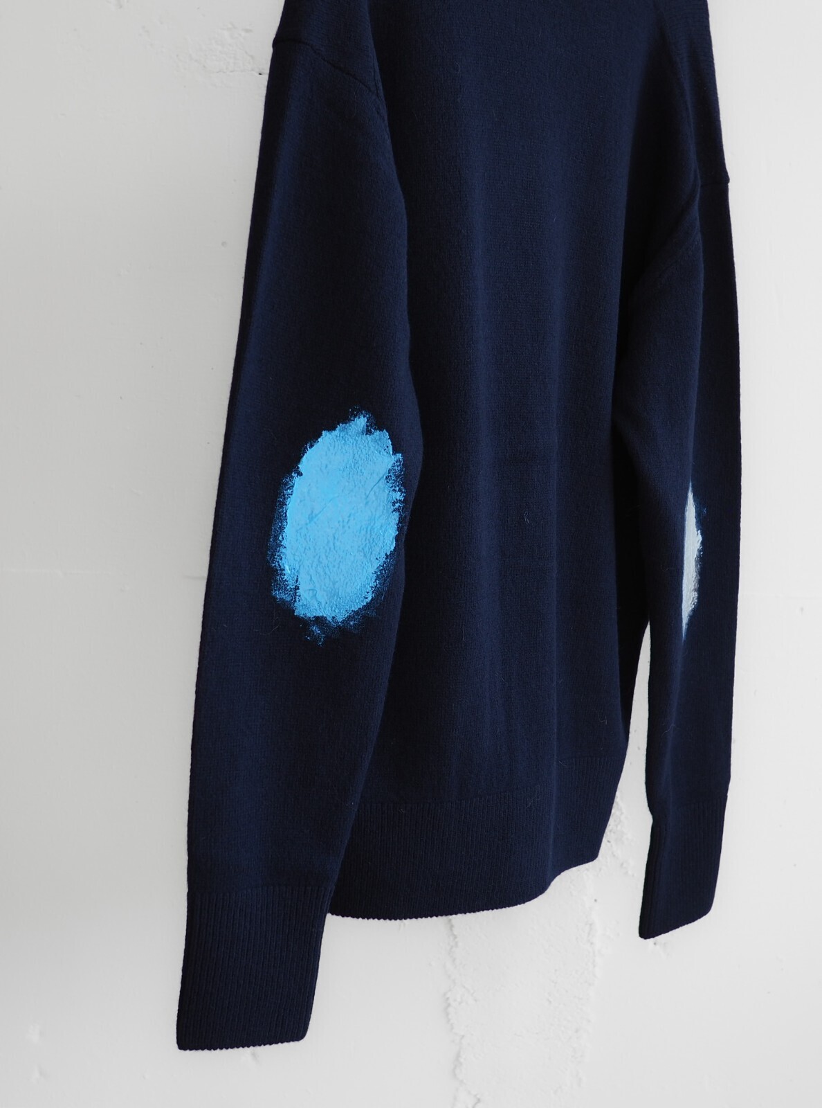 YOKE 남성 PAINTED ELBOW PATCH CARDIGAN 이미지14