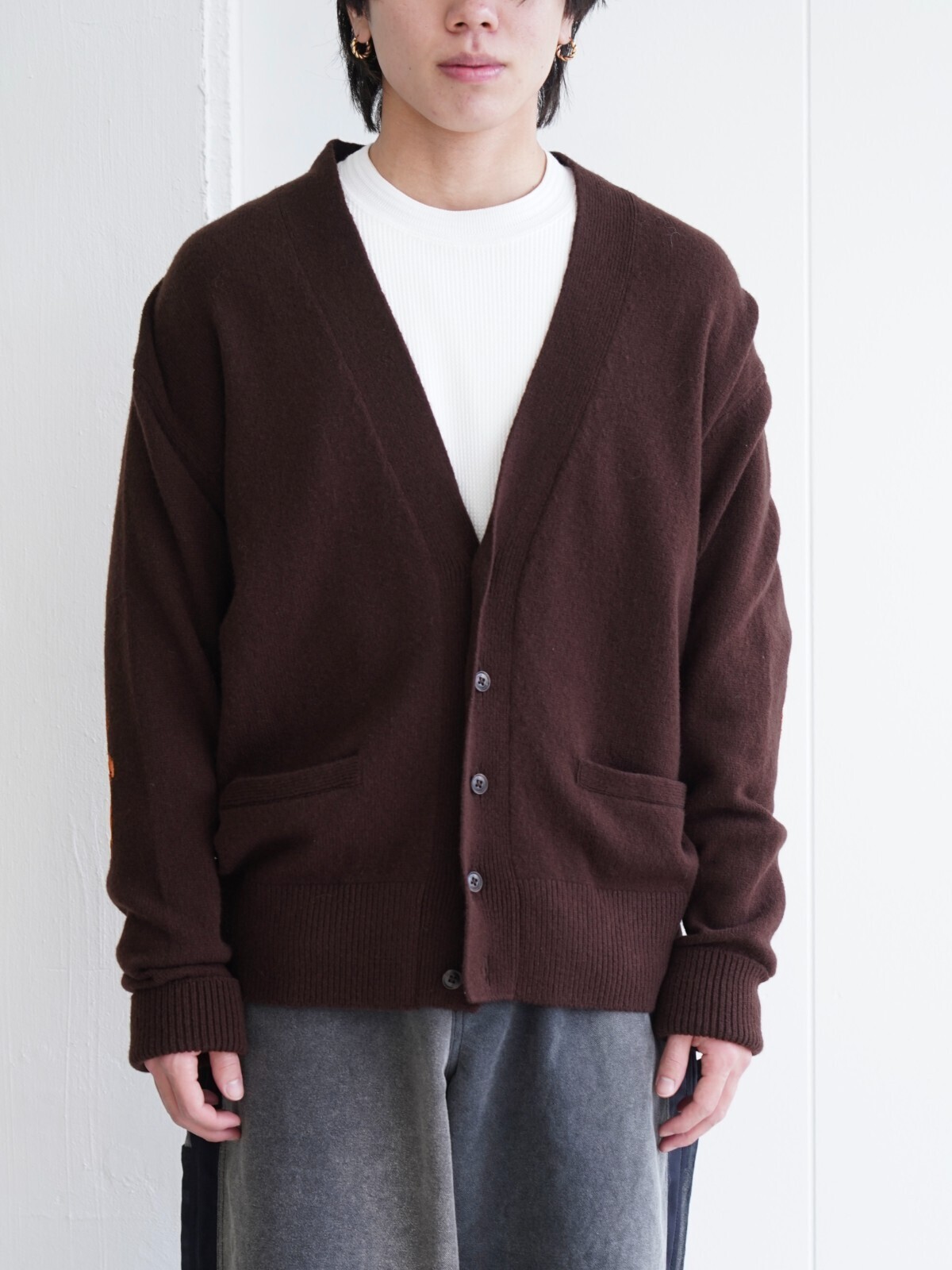 YOKE 남성 PAINTED ELBOW PATCH CARDIGAN 이미지7