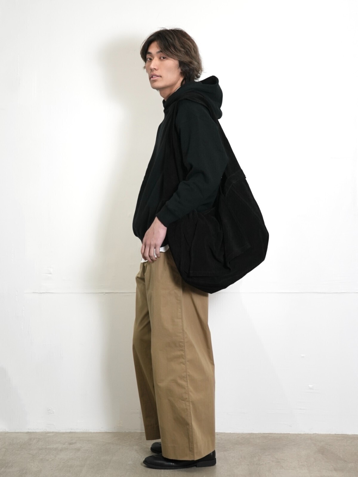 SEVEN BY SEVEN WOMENS & MENS LEATHER SHOULDER BAG‐Cow split leather‐ (24AW) IMAGE24