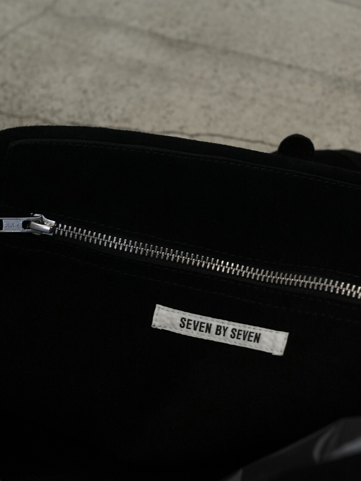 SEVEN BY SEVEN WOMENS & MENS LEATHER SHOULDER BAG‐Cow split leather‐ (24AW) IMAGE21