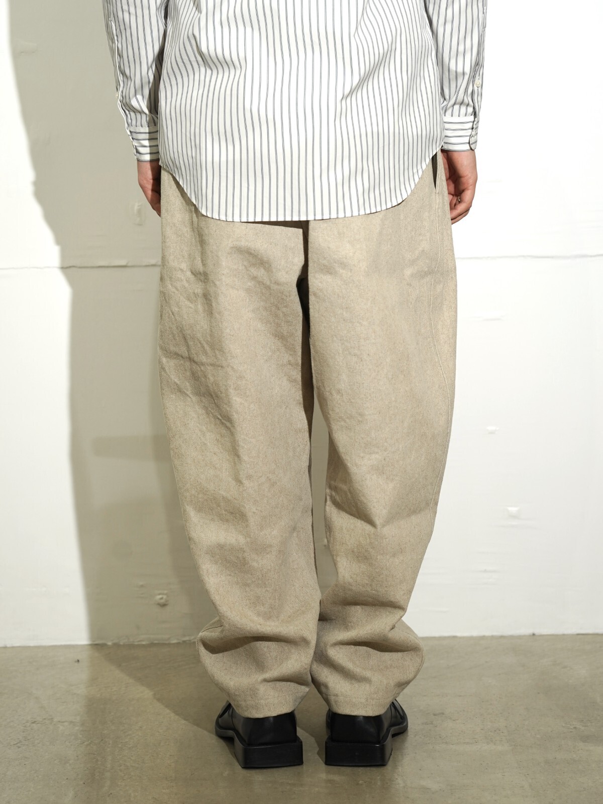 AXIS WOMENS & MENS 3 Tucks Tapered Pants IMAGE8