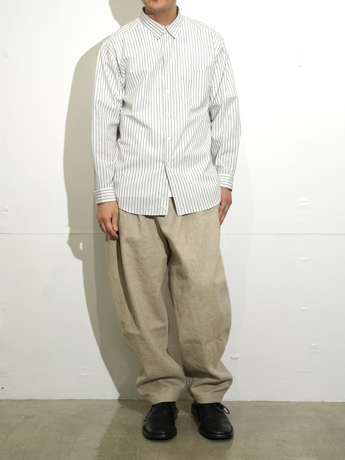 AXIS WOMENS & MENS 3 Tucks Tapered Pants IMAGE9
