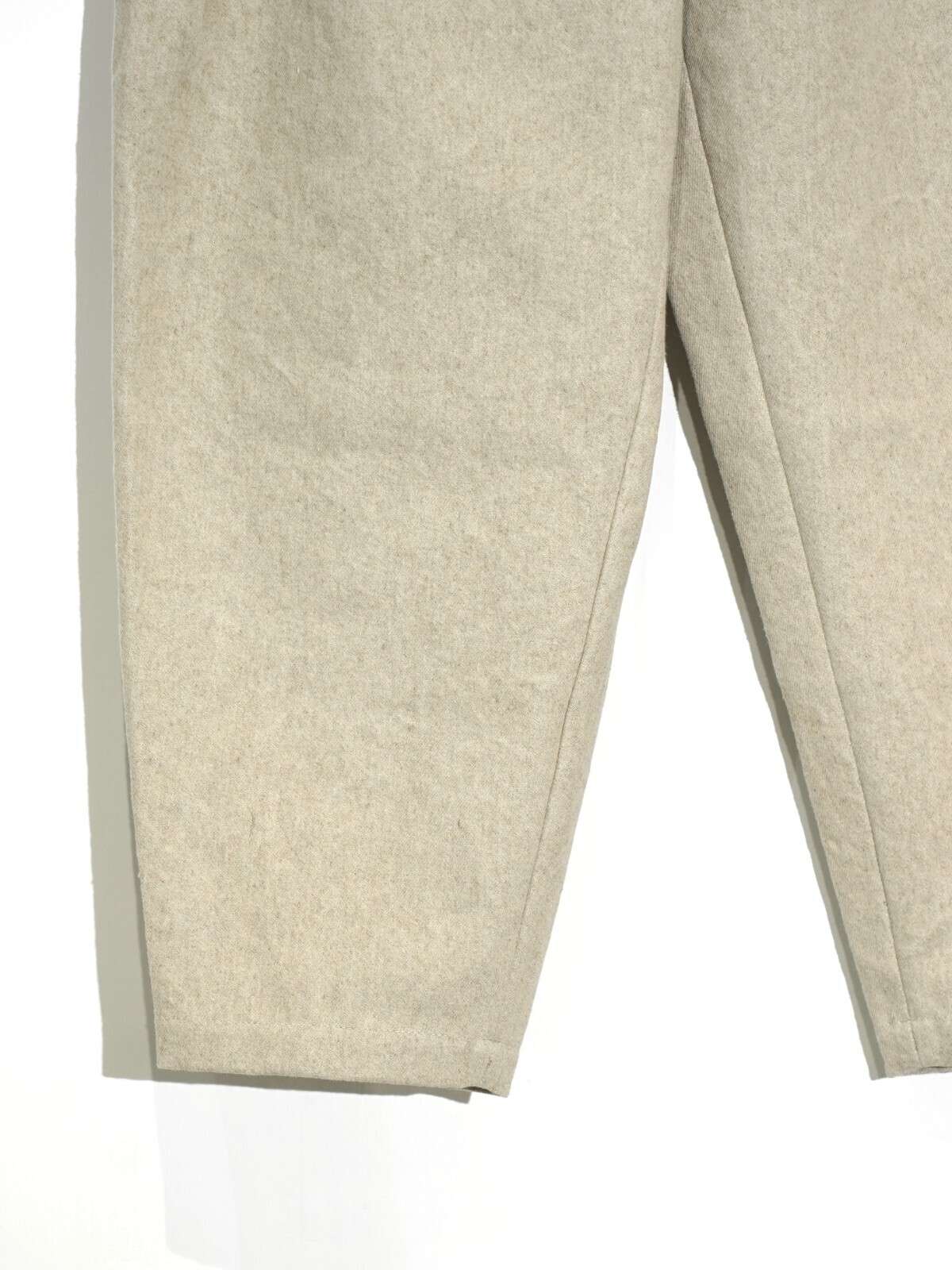 AXIS WOMENS & MENS 3 Tucks Tapered Pants IMAGE4