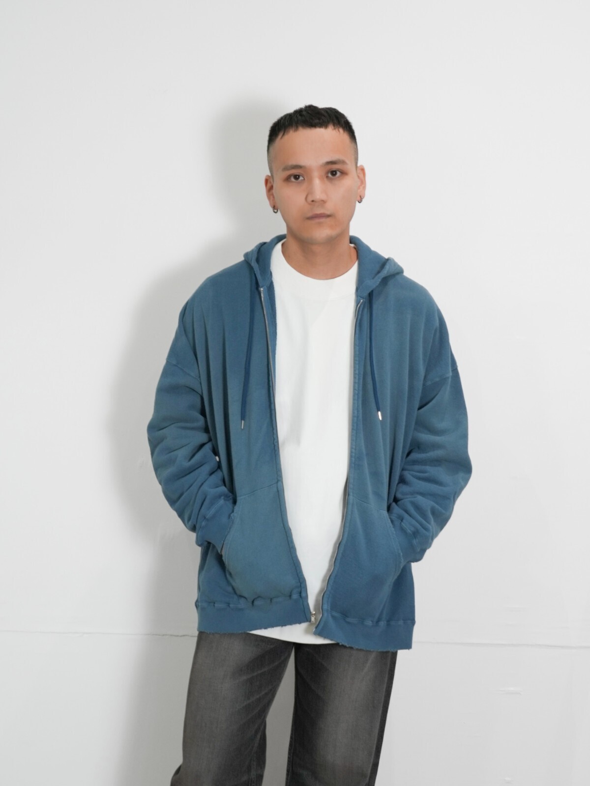 ダイリク(DAIRIKU)のメンズコーディネート｜写真2