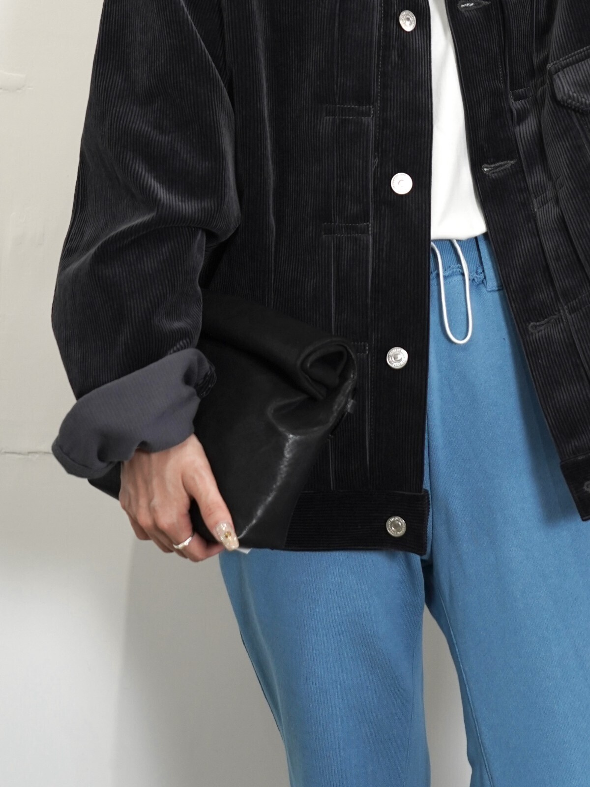 SEVEN BY SEVEN、CURLY&Co.、BELPER、Jalan Sriwijaya 여성 OUTFIT ｜Photo 5