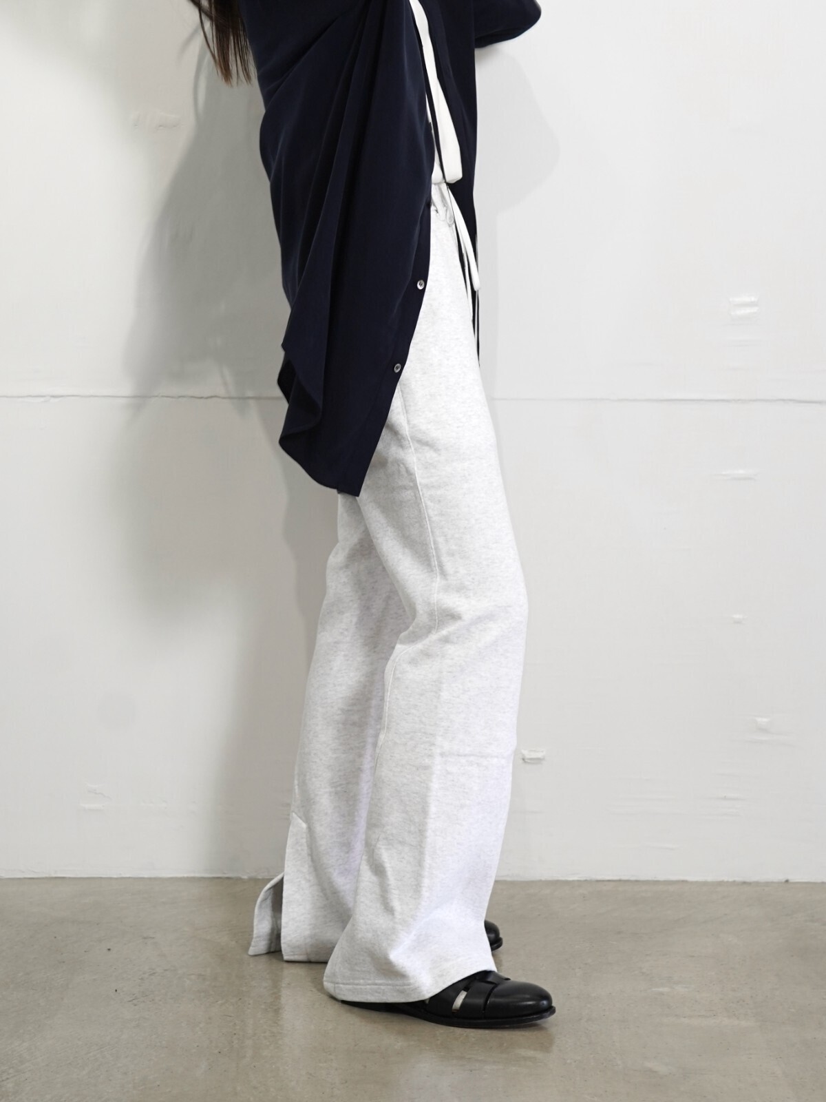 mister it.、BELPER、Jalan Sriwijaya 여성 OUTFIT ｜Photo 2