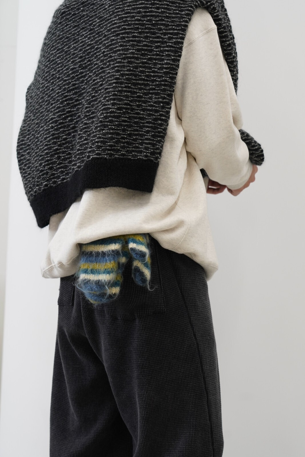 ブラン ワイエム(Blanc YM)、フジ(FUJI)、サバイ(saby)、ヨーク(YOKE)、セブンバイセブン(SEVEN BY SEVEN)のメンズコーディネート｜写真3