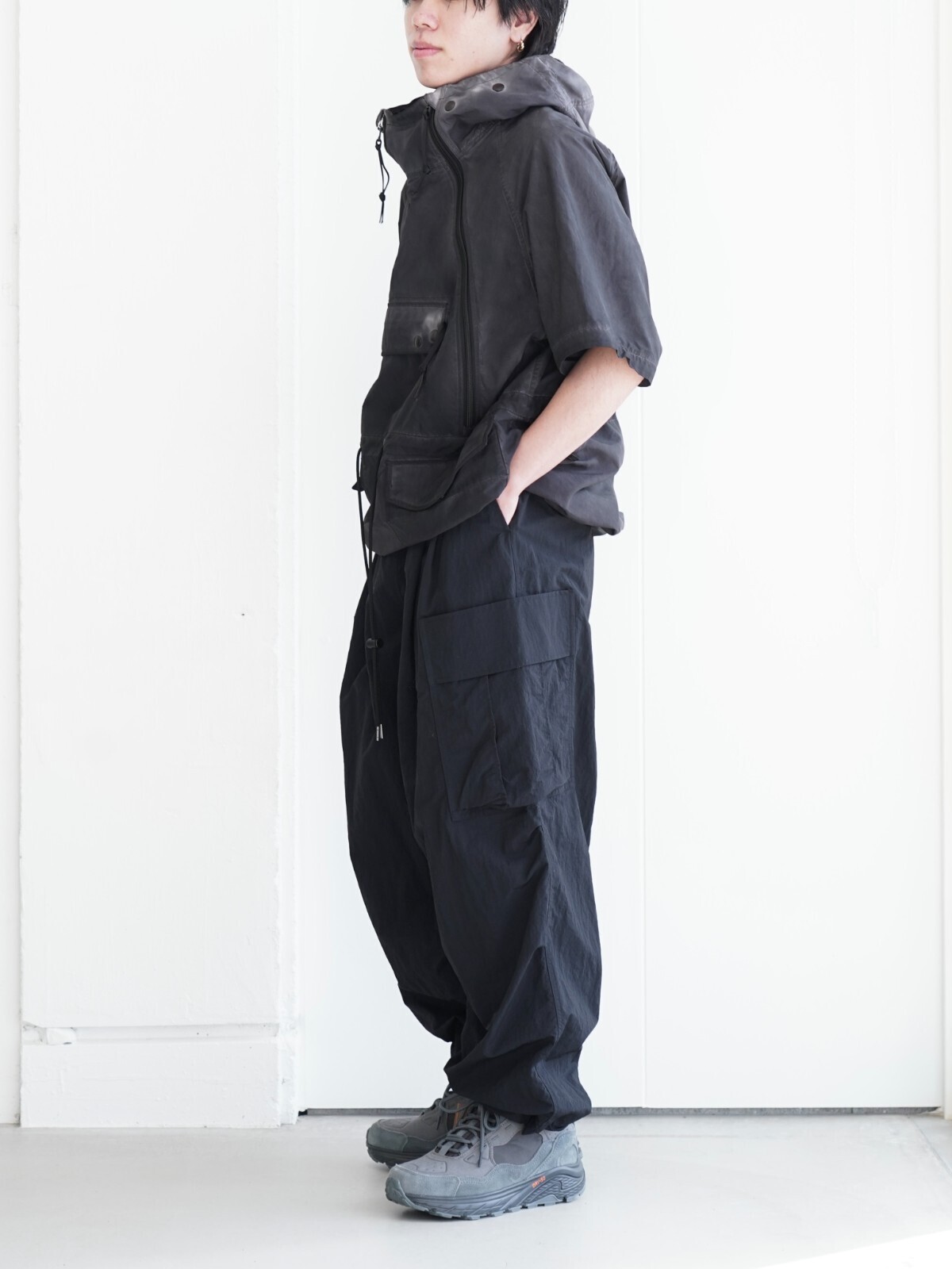 プロダクトトゥエルブ(Product Twelve)、フレッシュサービス(FreshService)のメンズコーディネート｜写真4