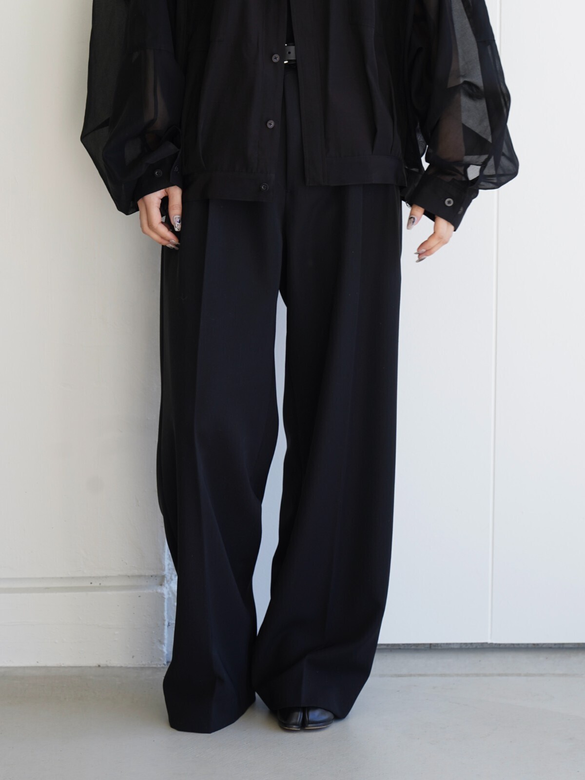 ANTHEM A、IRENISA 女士 OUTFIT ｜Photo 3