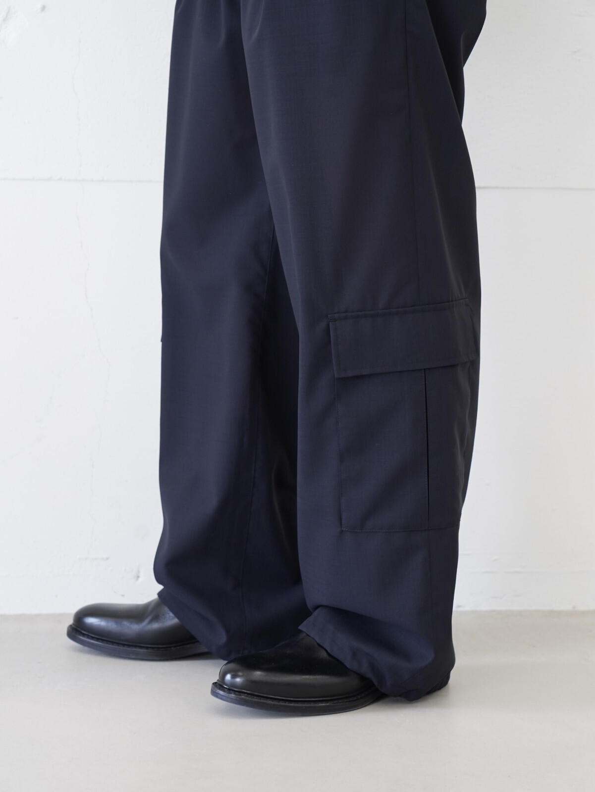 KHOKI、IRENISA、Jalan Sriwijaya 男士 OUTFIT ｜Photo 4