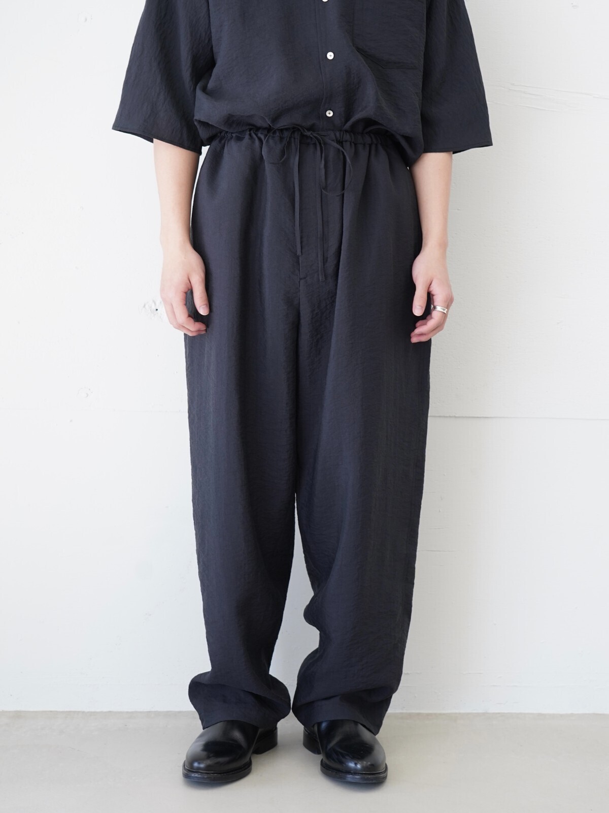 AXIS、Jalan Sriwijaya 남성 OUTFIT ｜Photo 3