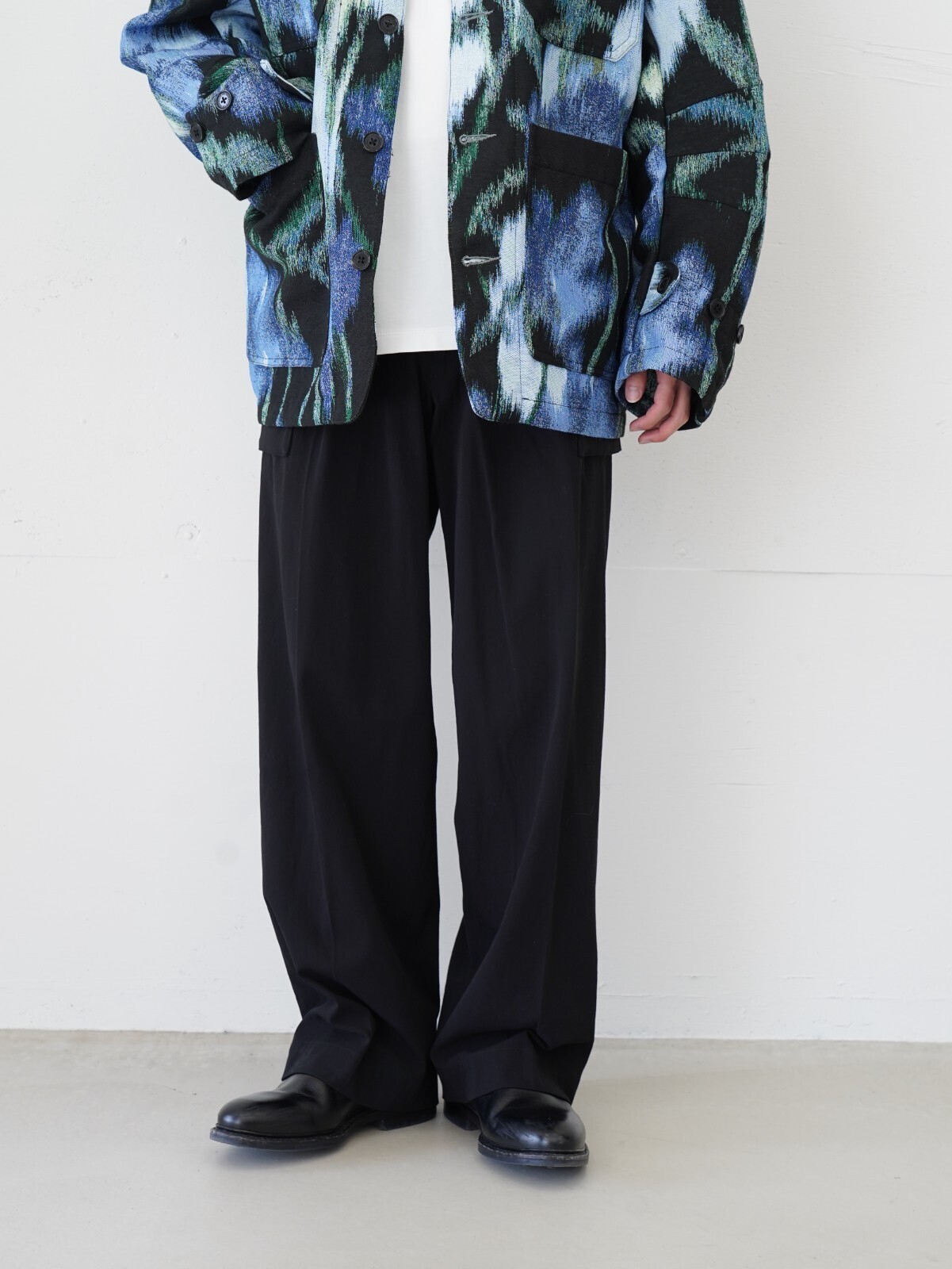 DAIRIKU、SARTO、Jalan Sriwijaya 남성 OUTFIT ｜Photo 3