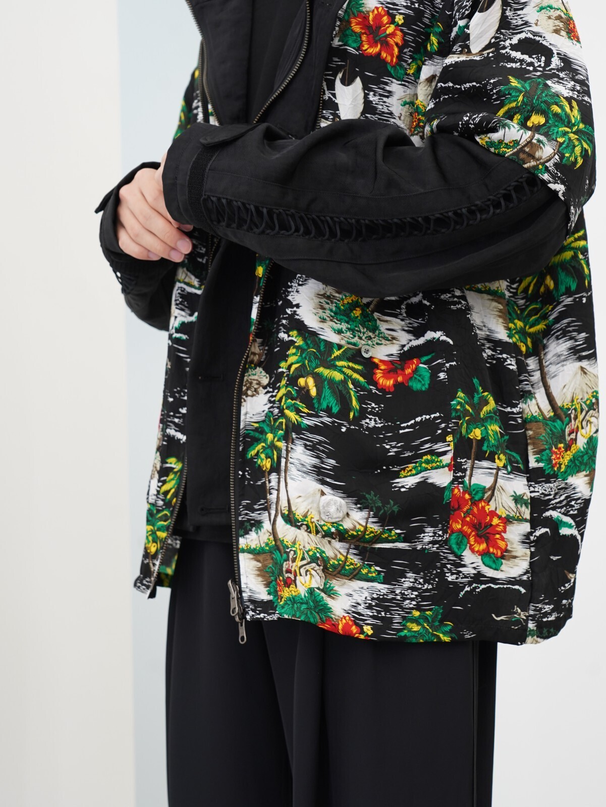 DAIRIKU、IRENISA、ANTHEM A、Jalan Sriwijaya 男士 OUTFIT ｜Photo 4