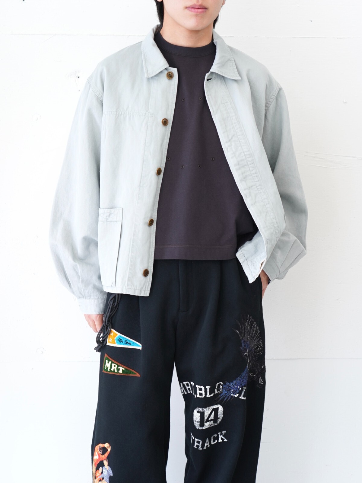 ジェンイェ(JIAN YE)、サルト(SARTO)、ニューレーベル(NULABEL)、コッキ(KHOKI)、ジー・エイチ・バス(G.H. Bass & Co.)のメンズコーディネート｜写真2