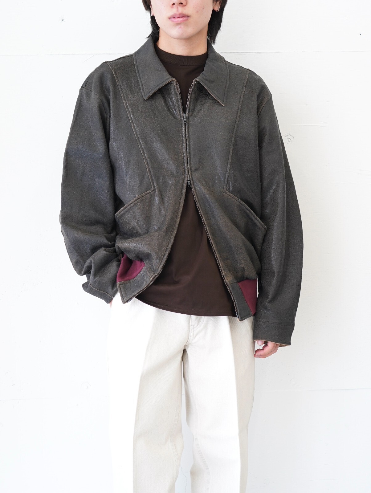 フジ(FUJI)、アンセム エー(ANTHEM A)、サルト(SARTO)、ジャランスリウァヤ(Jalan Sriwijaya)のメンズコーディネート｜写真2