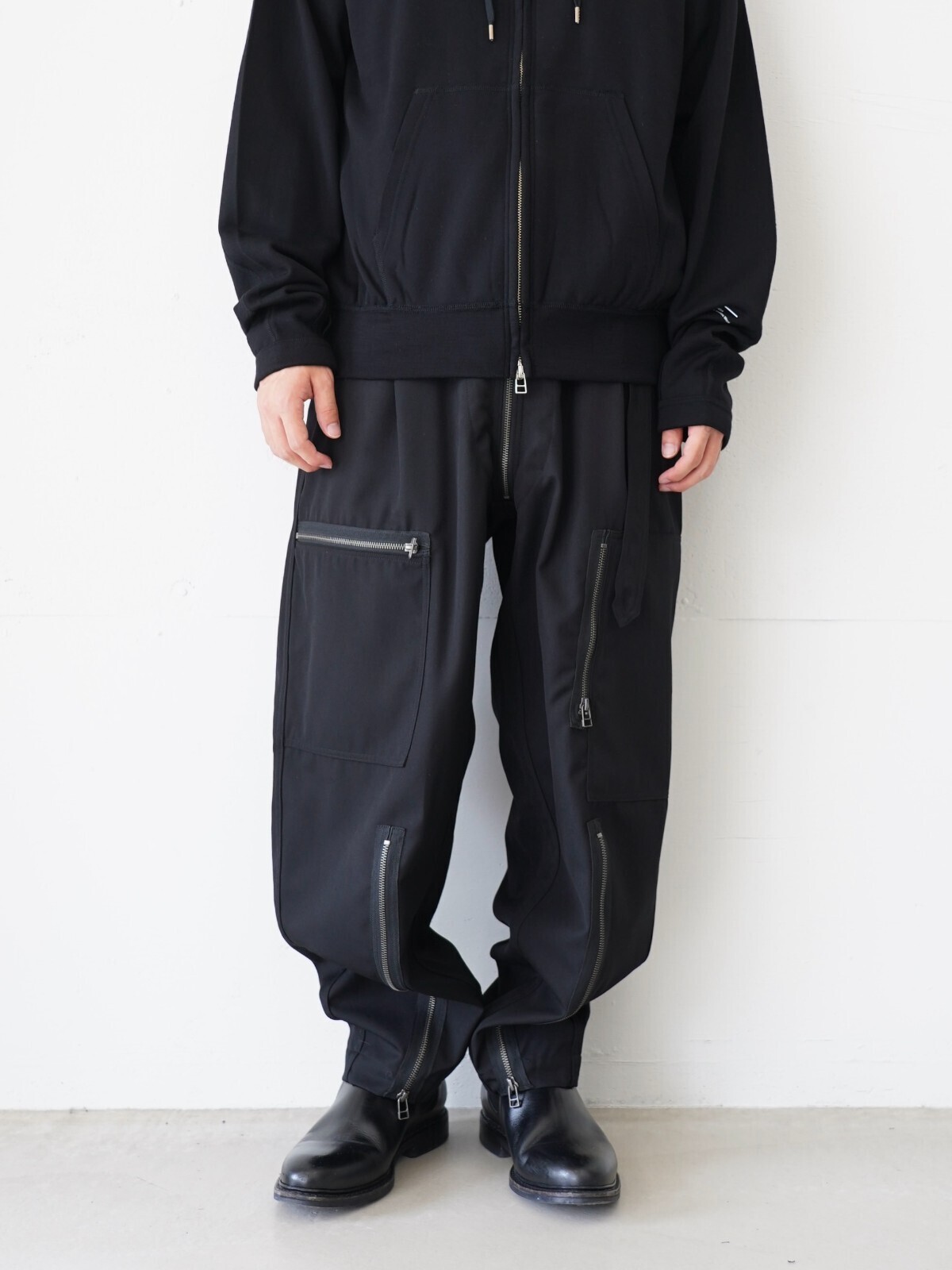 プロダクトトゥエルブ(Product Twelve)、ジャランスリウァヤ(Jalan Sriwijaya)、コッキ(KHOKI)のメンズコーディネート｜写真3